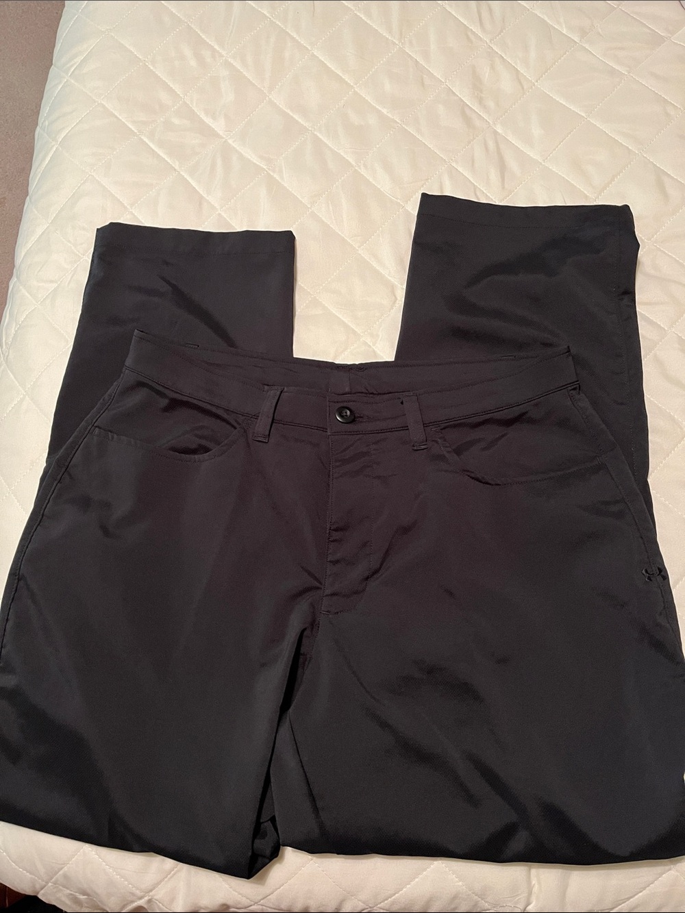 Men’s Under Armor Black Straight-Leg Pants